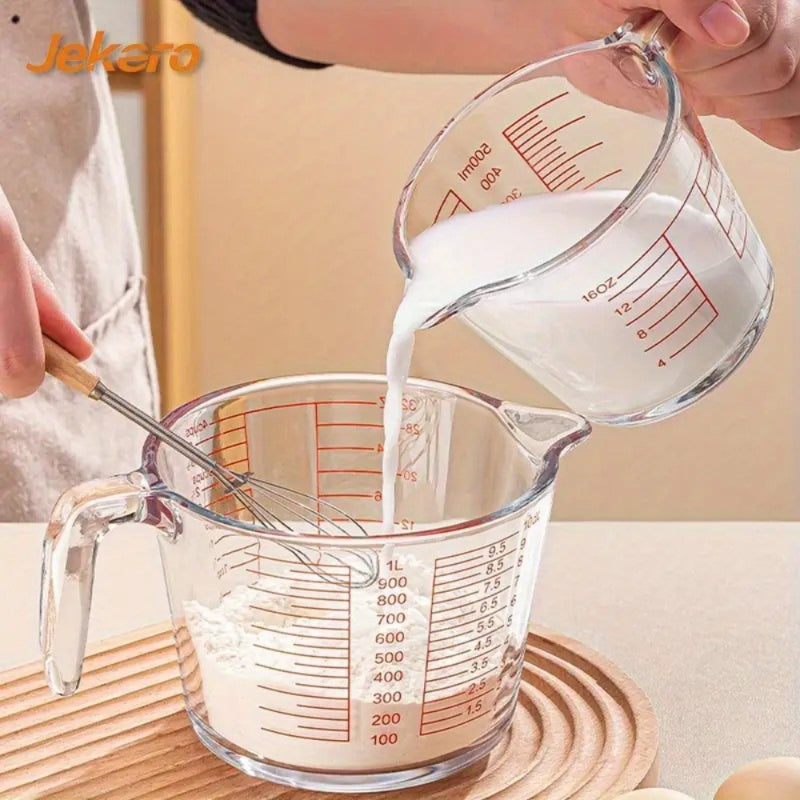 500ml Heat-Resistant Glass Measuring Cup with Precise Scale and Ergonomic Microwave-Safe Handle for Baking and Cooking