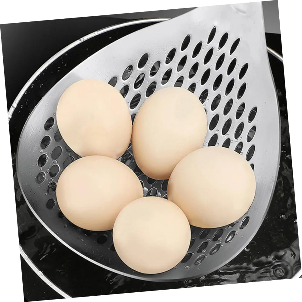 Large 304 Stainless Steel Noodle Colander Spoon Sturdy Kitchen Strainer Comfortable Grip for Home Cooking and Noodle Preparatio