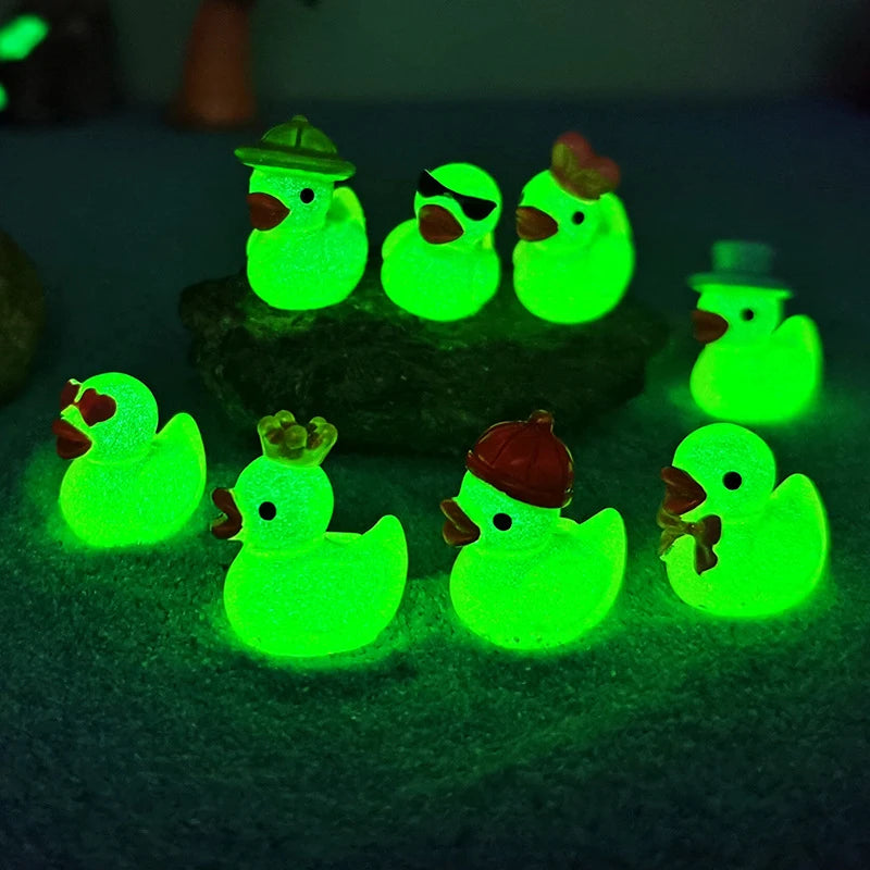 8pcs Luminous Resin Mini Yellow Duckling Miniatures Doll House Glow-in-the-Dark Ducks Figurines For DIY Aquarium Garden Decor