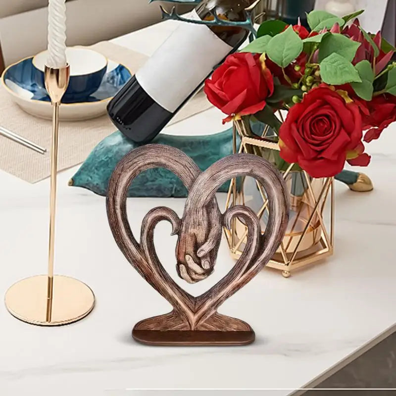 Valentines Day Gift Heart Holding Hands Art Sculpture Desk Decoration Wooden Retro Flat Heart Holding Hands Statue Forever Love