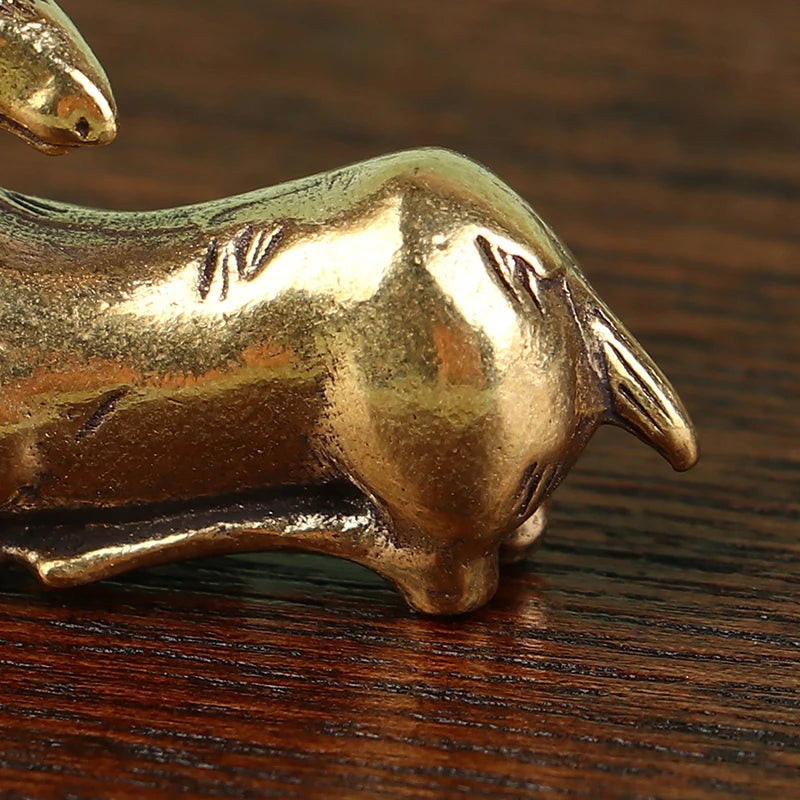 1Pc Retro Brass Christmas Elk Miniature Figurine Festival Decoration Accessories Mini Deer Statue Desktop Ornament Decors