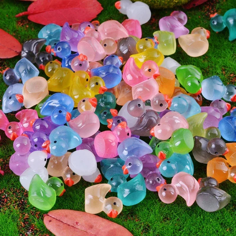100-50pcs Luminous Mini Ducks Moss Microlandscape Miniature Duck Figurines Fairy Garden Access Home Decor Glow in The Dark