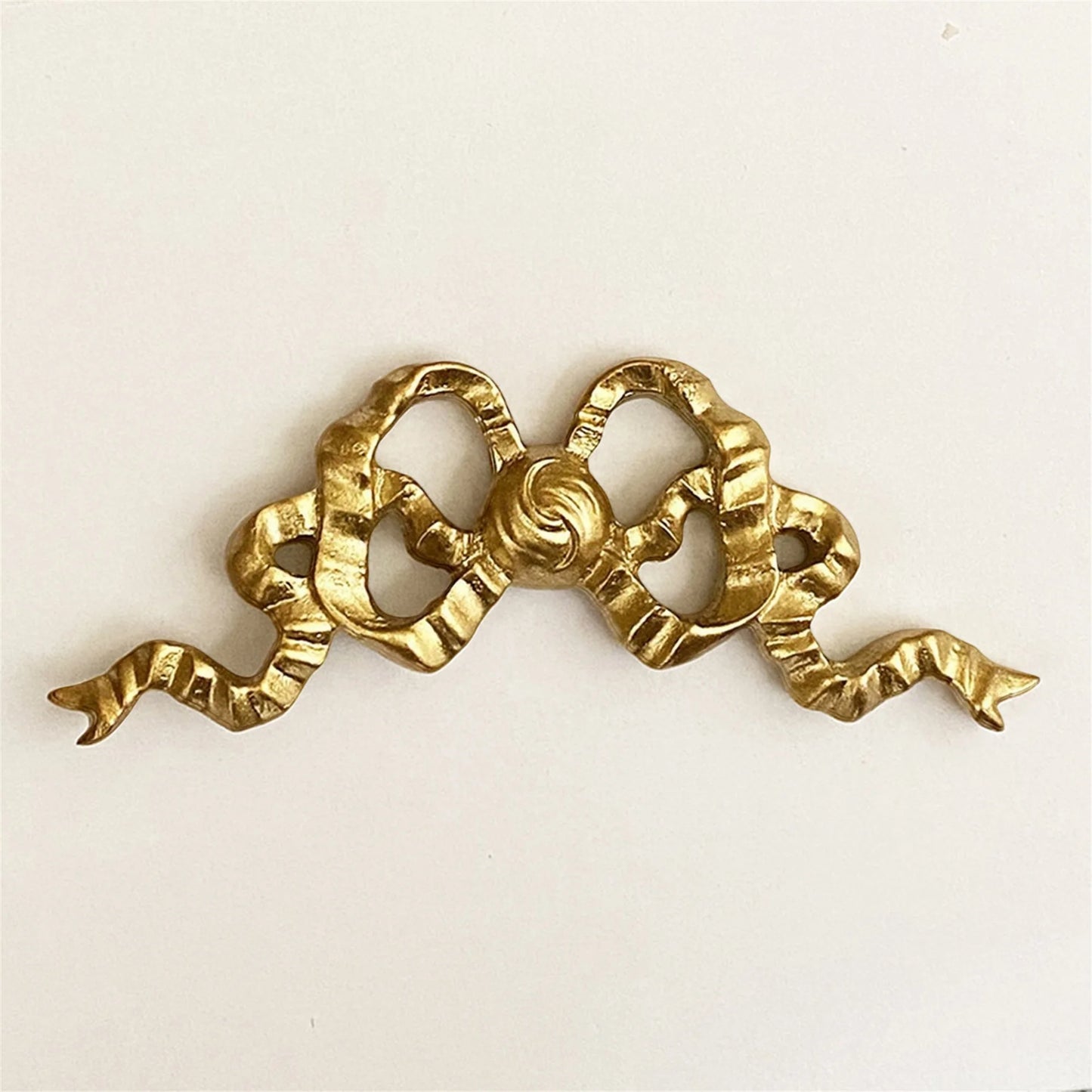 Elegant Resin Bow Wall Decorative Appliques for DIY Craft Mirror Photo Frame - Golden Bow Wall Hanging Art