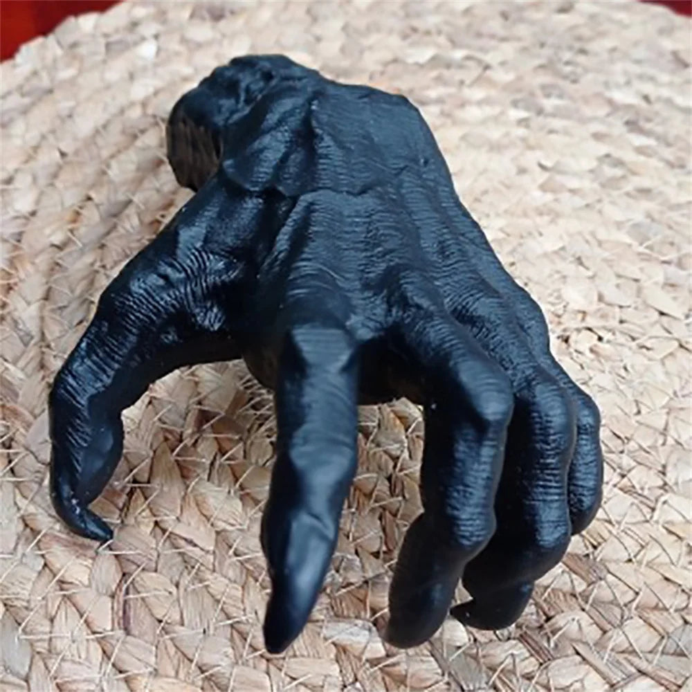 Halloween Decoration Witch Hand Statue Gothic Art Sculpture Resin Retro Wall Keys Jewelry Hange Horror Props DIY Decor