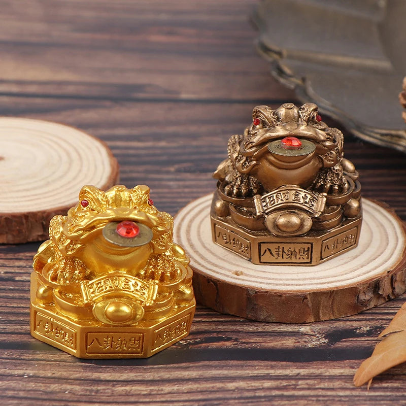 1PC Tabletop Ornaments Feng Shui Toad Money Resin Fortune Wealth Chinese Golden Frog Coin Home Office Decoration Lucky Gifts