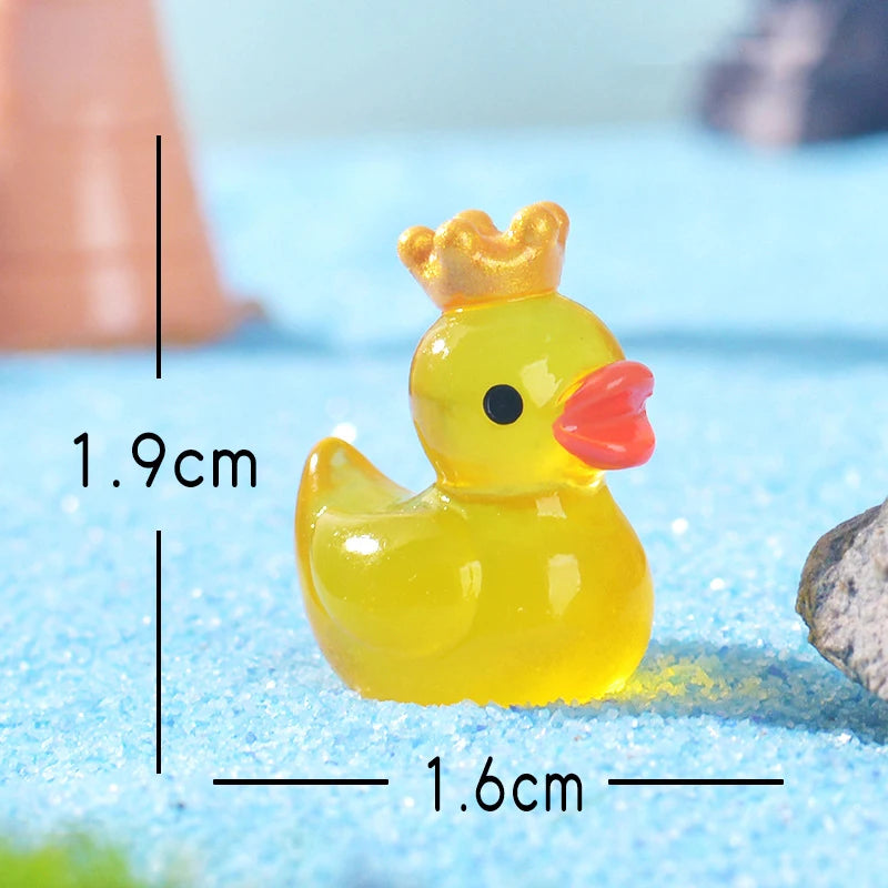 8pcs Luminous Resin Mini Yellow Duckling Miniatures Doll House Glow-in-the-Dark Ducks Figurines For DIY Aquarium Garden Decor