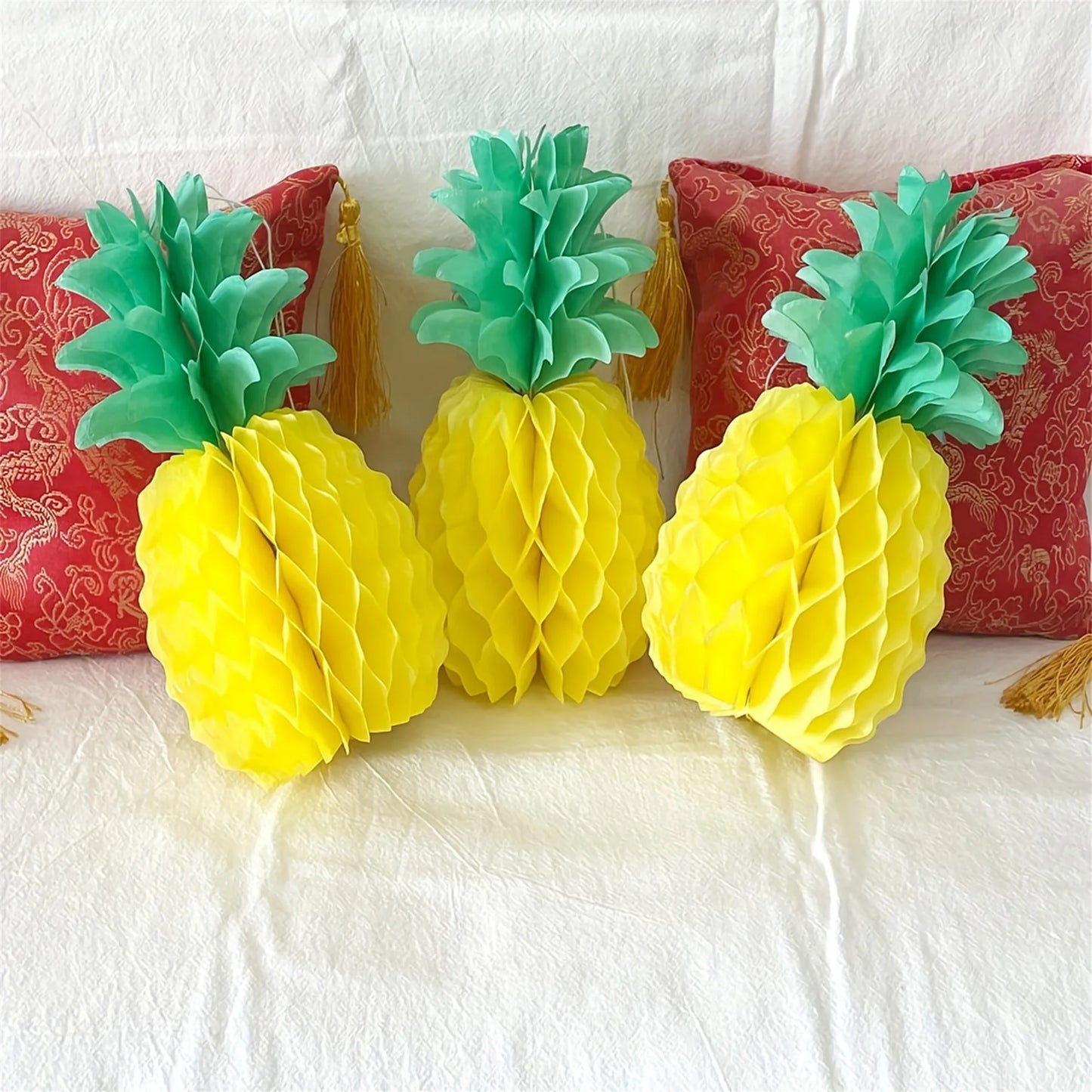 Tropical Pineapple Party Supplies Hawaiian Luau Table Decorations Summer Beach Theme Centerpieces for Festive Celebration