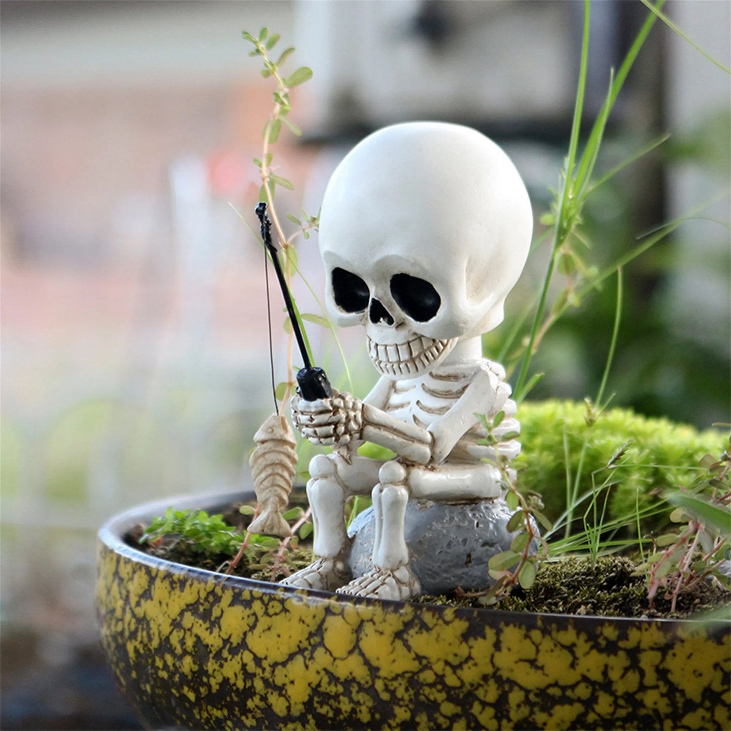 Spooky Halloween Skeleton Fisherman Figurine Day of The Dead Gothic Resin Statue for Outdoor Garden Decor