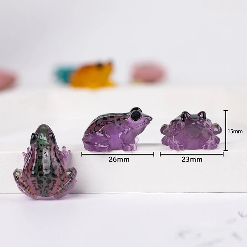 5pcs/lot Luminous Frog Figurines Landscape Gifts Resin Miniature Frogs Glow At Dark Garden Statue Fairy Lawn Ornament Decoration