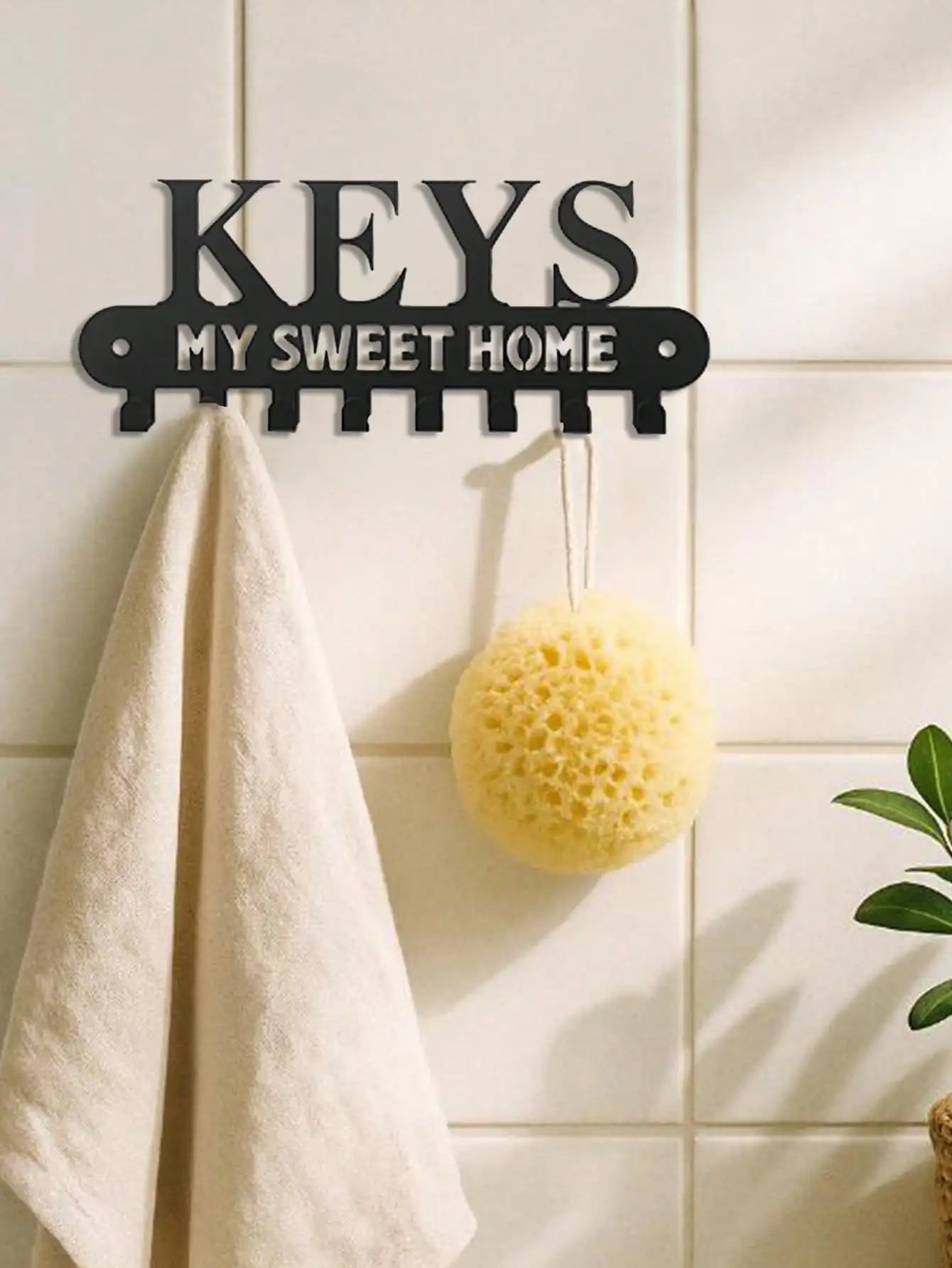 "Gothic Metal Key Holder – Wall-Mounted Rack | Dark Academia Decor | Housewarming Gift"