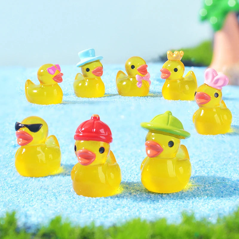 8pcs Luminous Resin Mini Yellow Duckling Miniatures Doll House Glow-in-the-Dark Ducks Figurines For DIY Aquarium Garden Decor