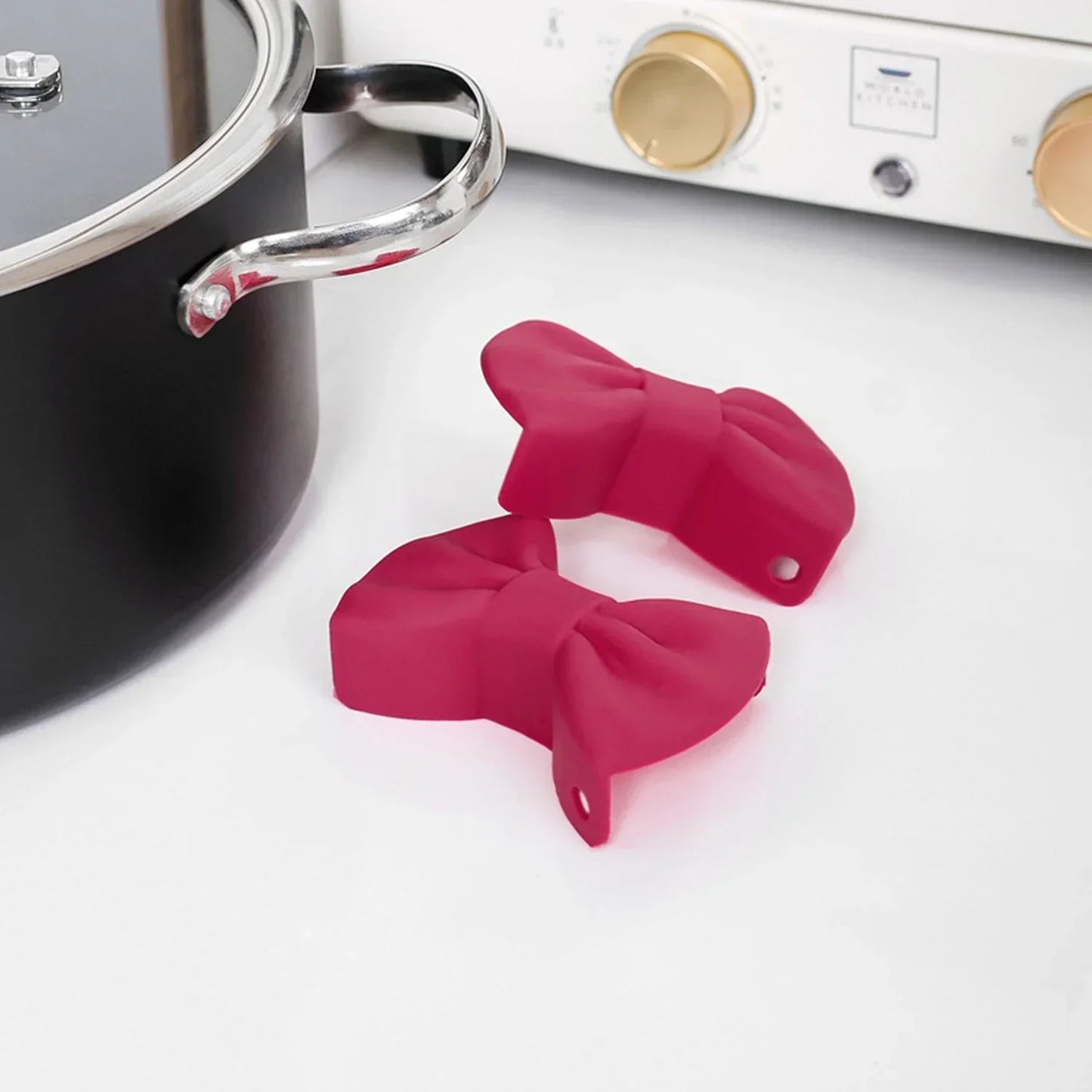 Silicone 2pcs Oven Mitts Creative Bow Shape Oven Gloves Heat Resistant Pot Holders For Cooking Mini Oven Gloves Kitchen Tool Hot