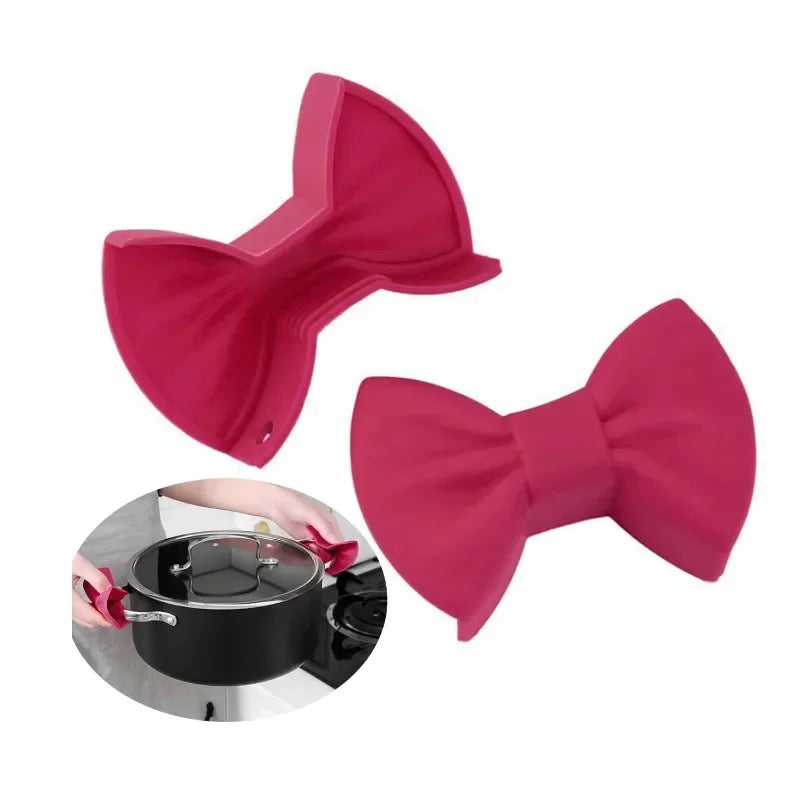 Silicone 2pcs Oven Mitts Creative Bow Shape Oven Gloves Heat Resistant Pot Holders For Cooking Mini Oven Gloves Kitchen Tool Hot