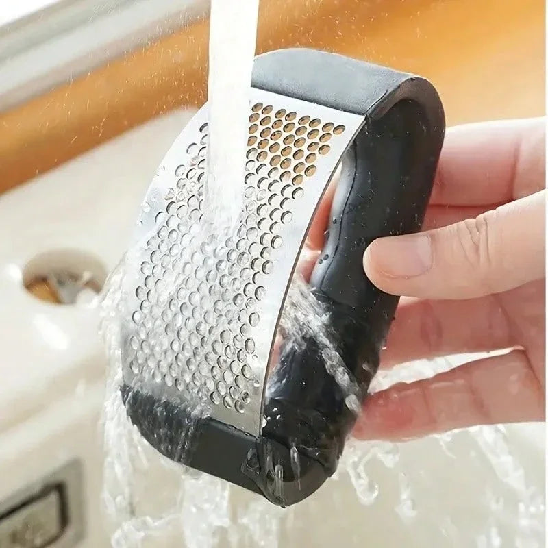 Stainless Steel Garlic Press Tool – Manual Garlic Crusher & Squeezer, Heavy Duty Kitchen Gadget for Easy Garlic Mincing