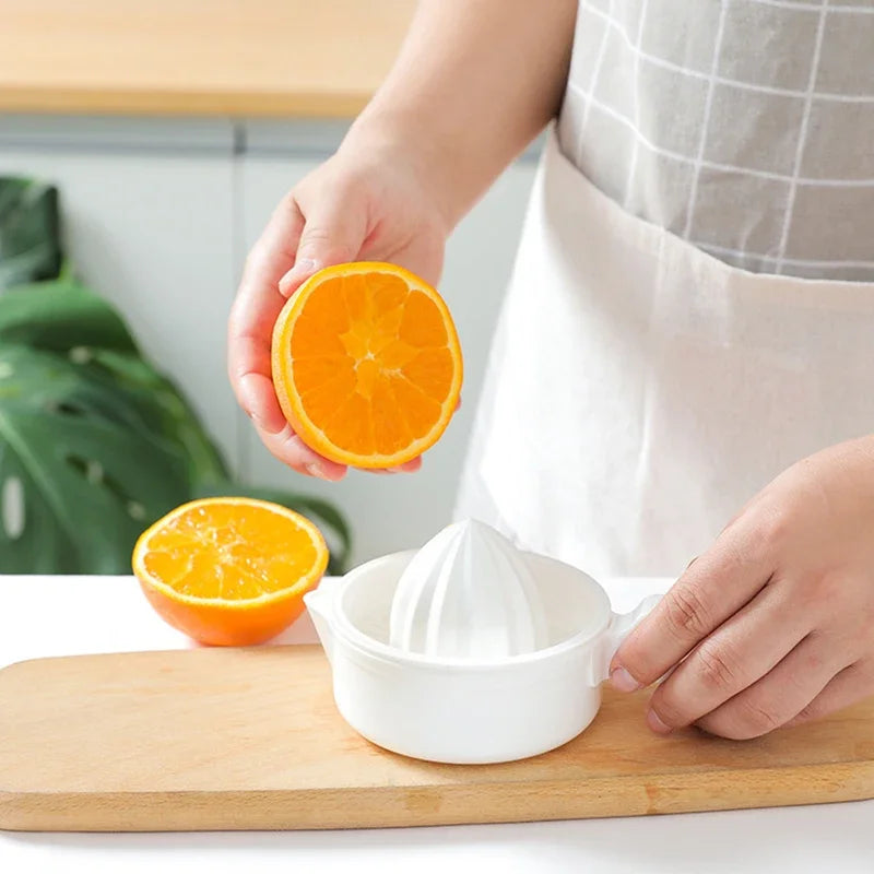 Plastic Manual Orange Juicer Kitchen Orange Lemon Squeezer Portable Citrus Juicer Multifunction Fruit Juicer Kitchen Accessories