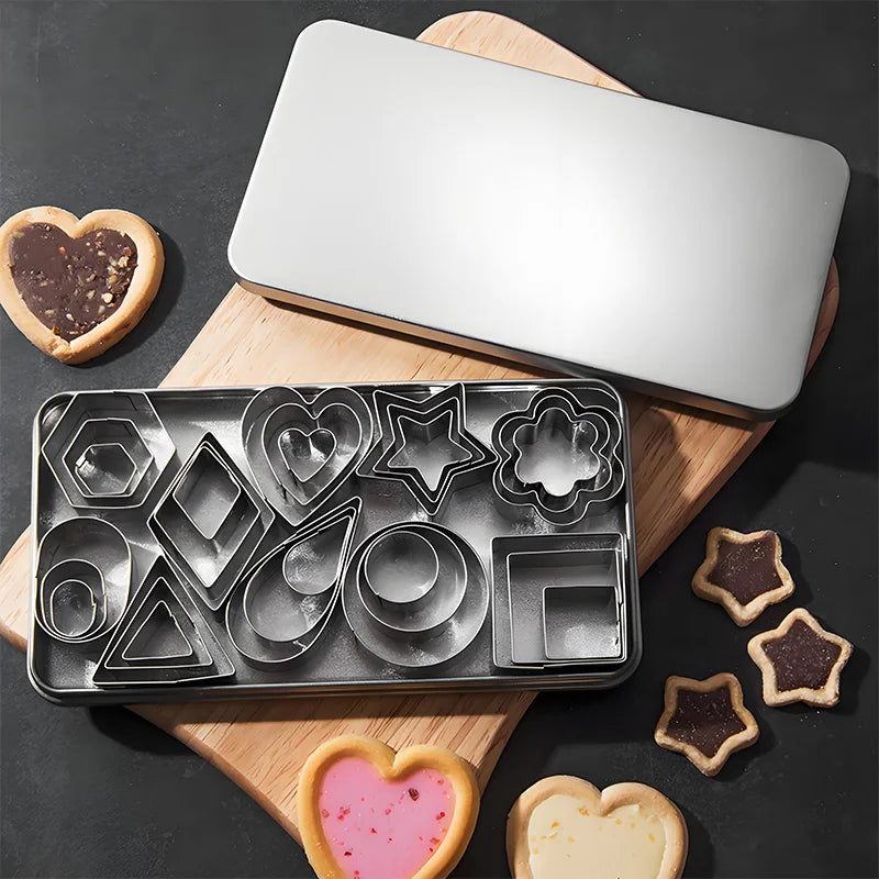 Stainless Steel Cookie Cutter Set - Floral Shape Baking Tools for Cookies, Chocolate Molds, Cake Decorating, Dishwasher