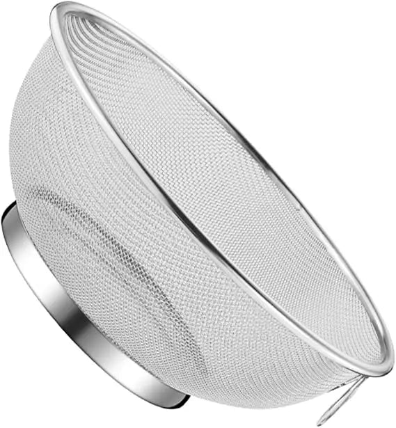 Stainless Steel Strainer Basket Kitchen Drain Basket for Washing Fruits and Vegetables and Easy to Use for Food Preparation and