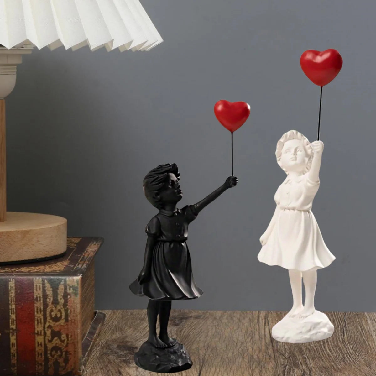 Girl with Balloon Statue, Girl's Love Balloon Art Sculpture, Resin Crafts Home Statues, Girl with Balloon Resin Sculpture Figure