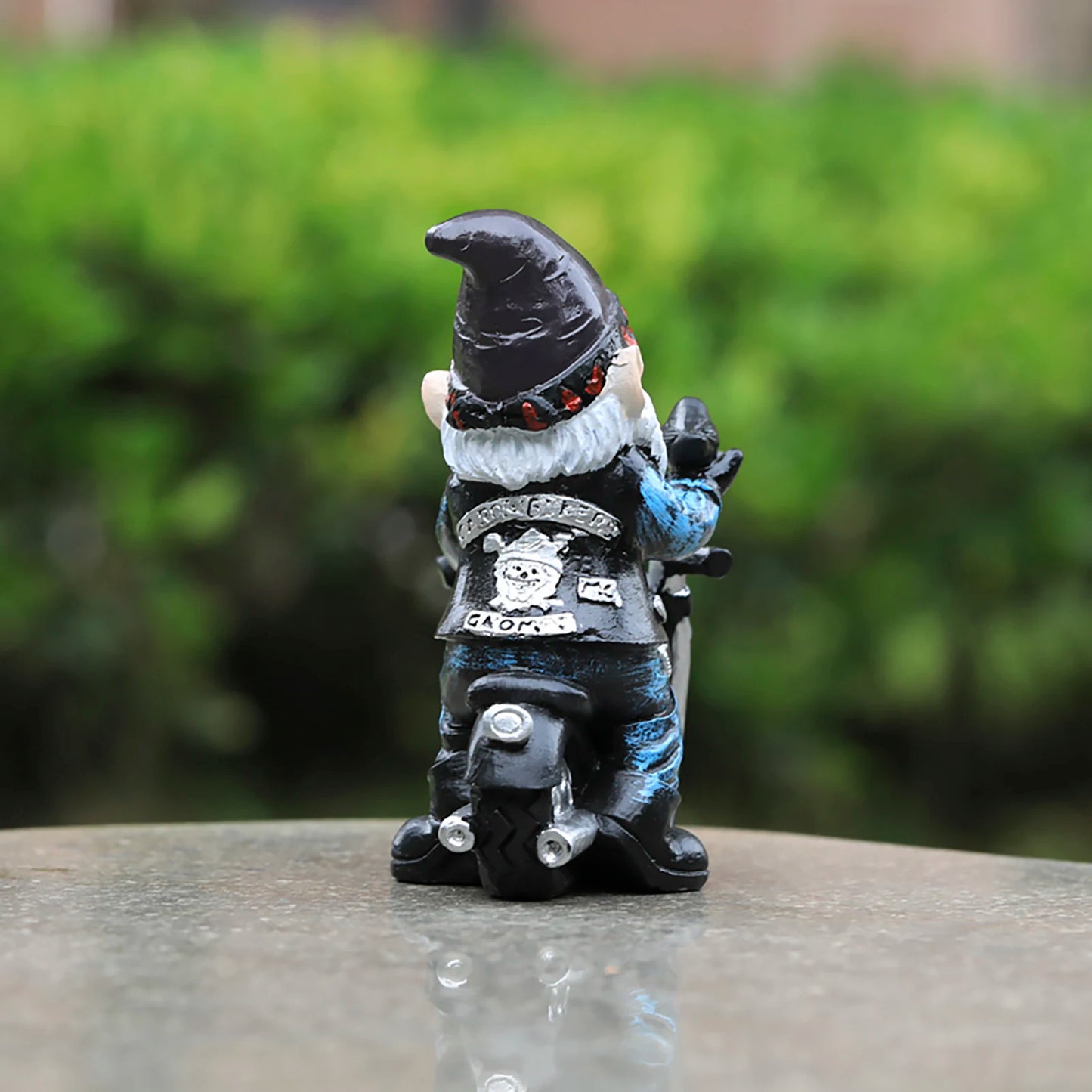 Resin Gnome Statue Waterproof Mini Decor Statue Pastoral Landscape Ornaments Suitable for Outdoor Yard Patio Decoration