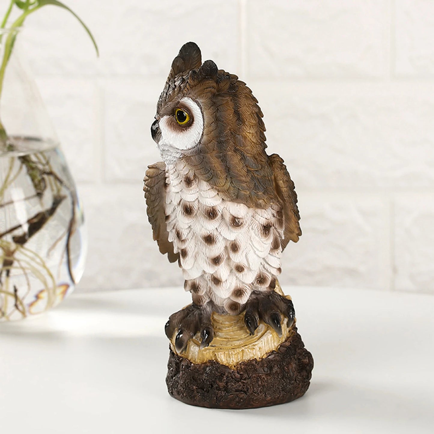 Resin Owl Statue Fake Owl Outdoor Sculpture Garden Decor Bird Garden Sculpture Home Decor Owl Ornament for Living Room Office