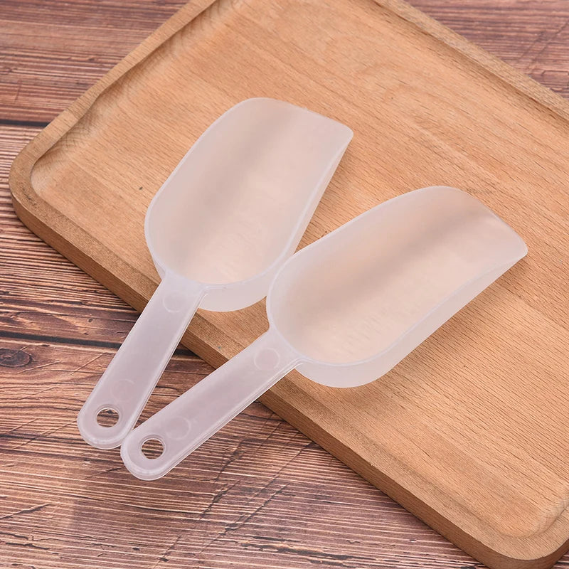 2/5Pcs Multifunctional Plastic Flour Spoon Ice Measuring Scoop Baking Kitchen To