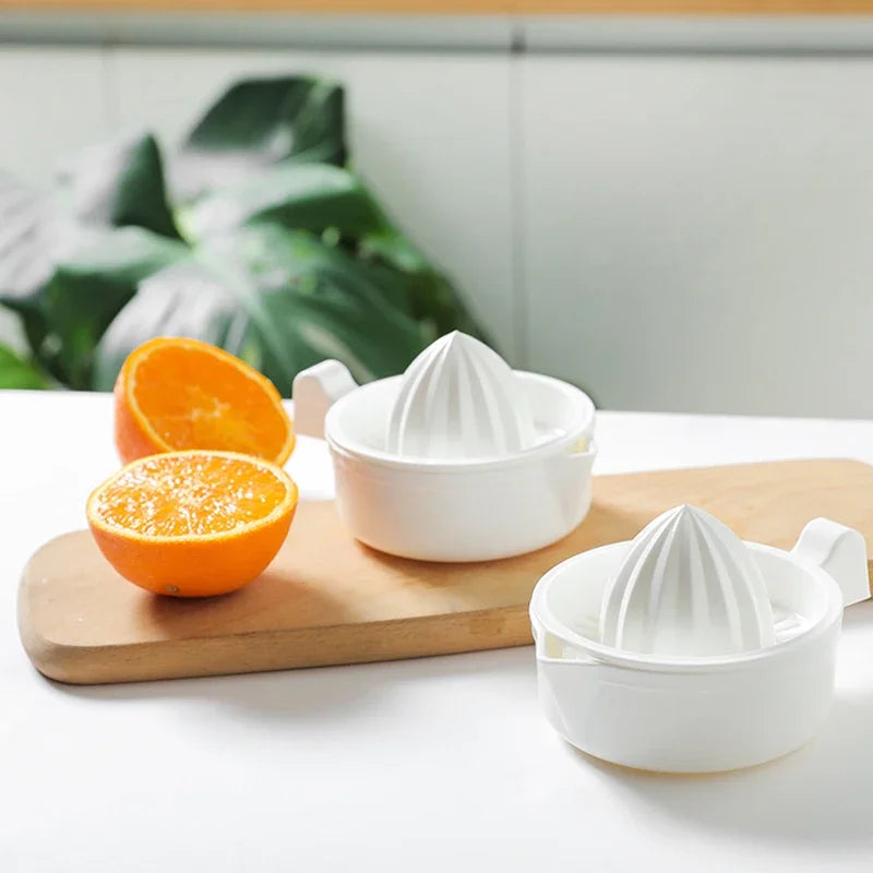 Plastic Manual Orange Juicer Kitchen Orange Lemon Squeezer Portable Citrus Juicer Multifunction Fruit Juicer Kitchen Accessories