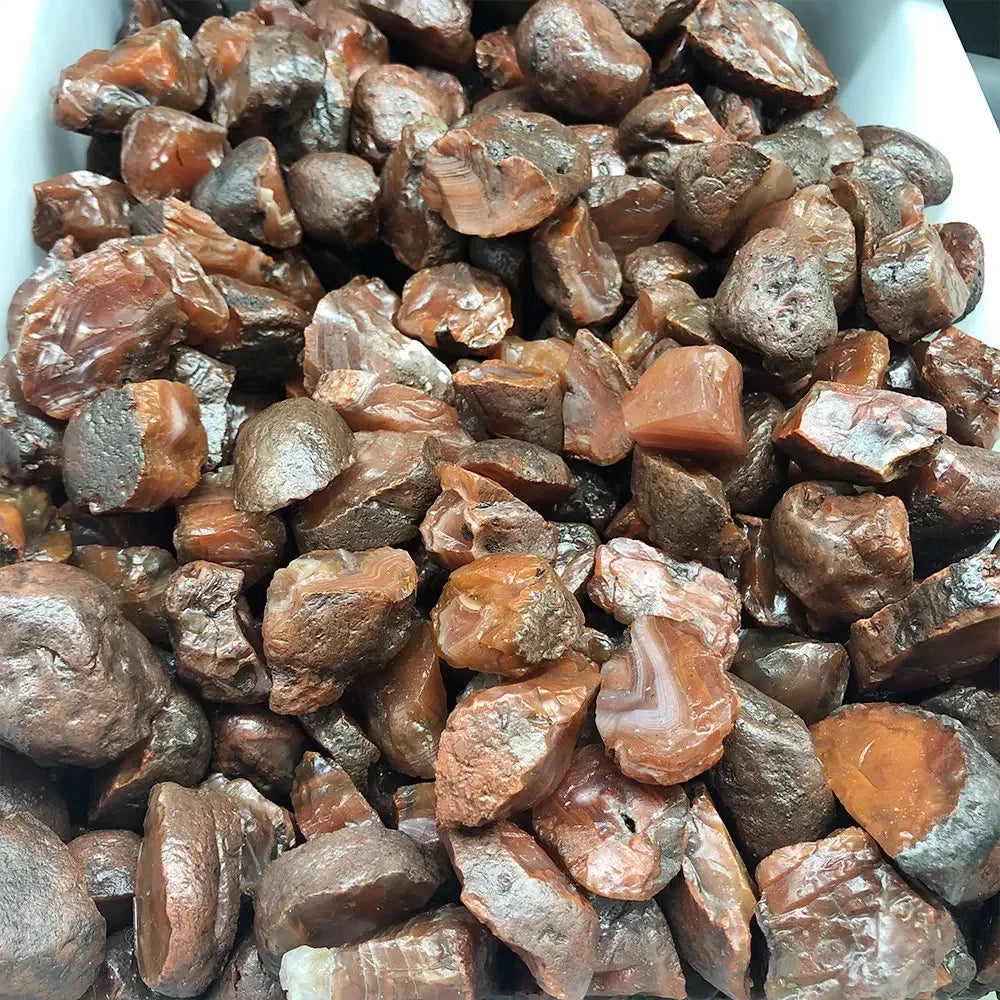1pc Random Rough Raw Carnelian Red Agate Natural Stone Garden Aquarium Crystals Healing Home Room Decoration Accessories Craft