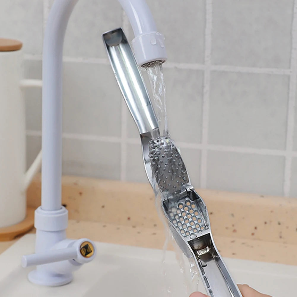 Garlic Mincer Tool Garlic Press Detachable for Easy Cleaning Super Easy To Use Garlic Presser with Easy-Squeeze Ergonomic Handle