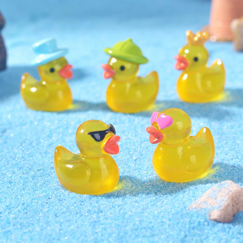 8pcs Luminous Resin Mini Yellow Duckling Miniatures Doll House Glow-in-the-Dark Ducks Figurines For DIY Aquarium Garden Decor