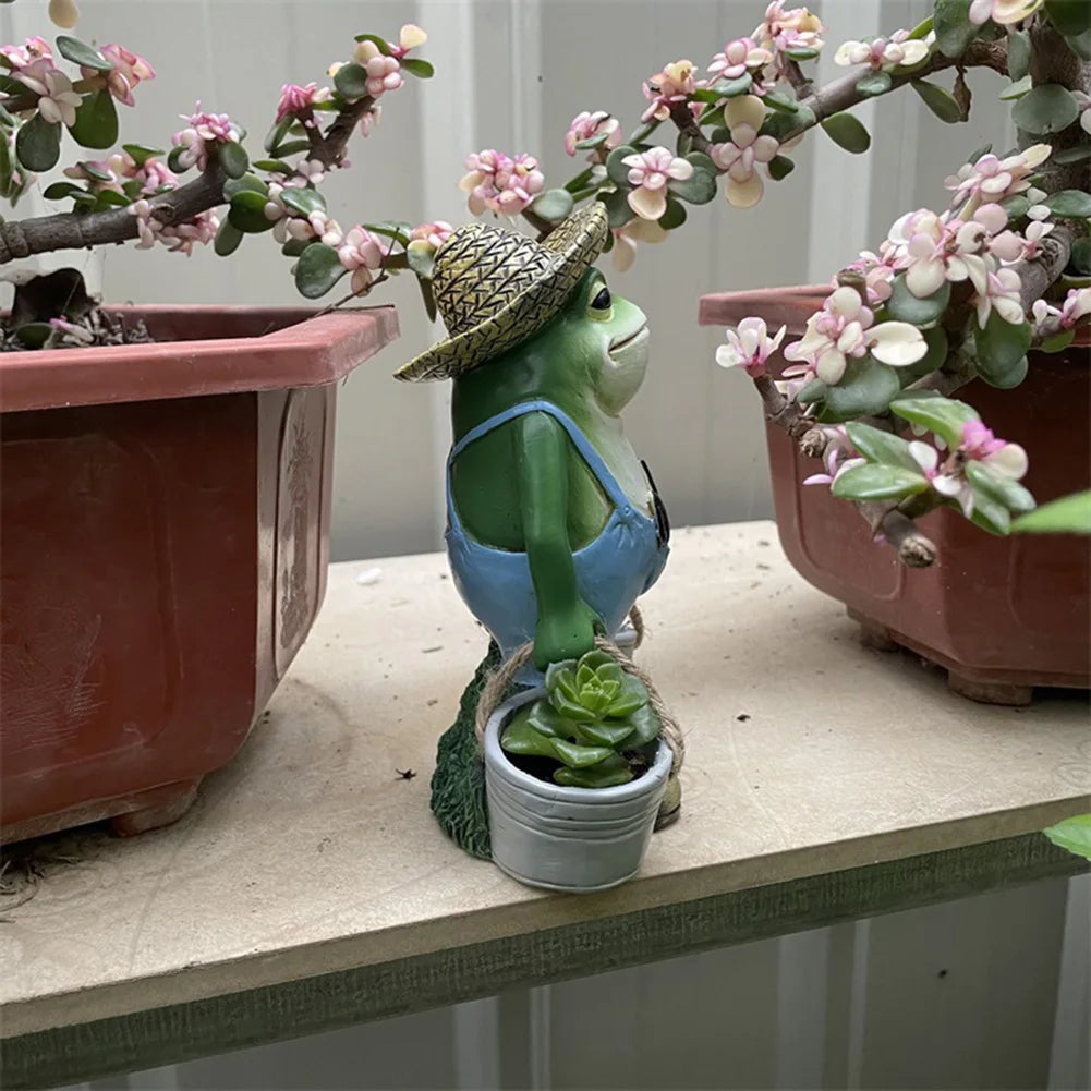 Cute Frog Yard Decor Resin Frog Succulent Flower Pot Creative Small Frog Figurine Planter for Indoor Outdoor Decor