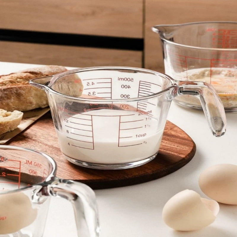 500ml Shatterproof Glass Measuring Cup with Precise Scale Microwave and Oven Safe Ergonomic Design for Kitchen Easy Clean