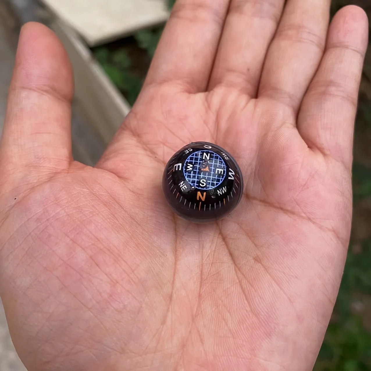 1pcs 20mm Black Plastic Directional Sphere Ball Compass for Outdoor Navigation Mountain Climbing Adventure Direction Guidance