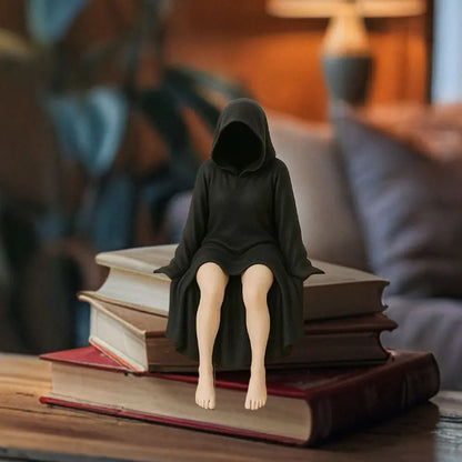 Resin Mysterious Statue Robe Sitting Women Sculpture 3D Sculpture of Mysterious Bookshelf for Tabletop Or Bookshelf Decorations