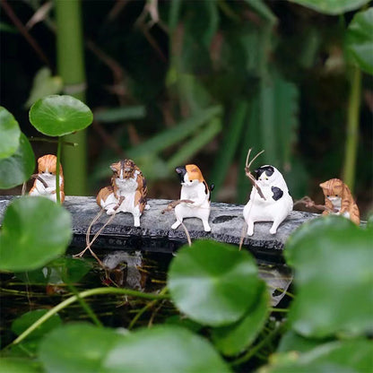 7PCS Cute Fishing Cats Ornament Mini Cat Sitting Figurines Cartoon Fish Landscaping Fish Tank Miniatures Home Decoration Crafts