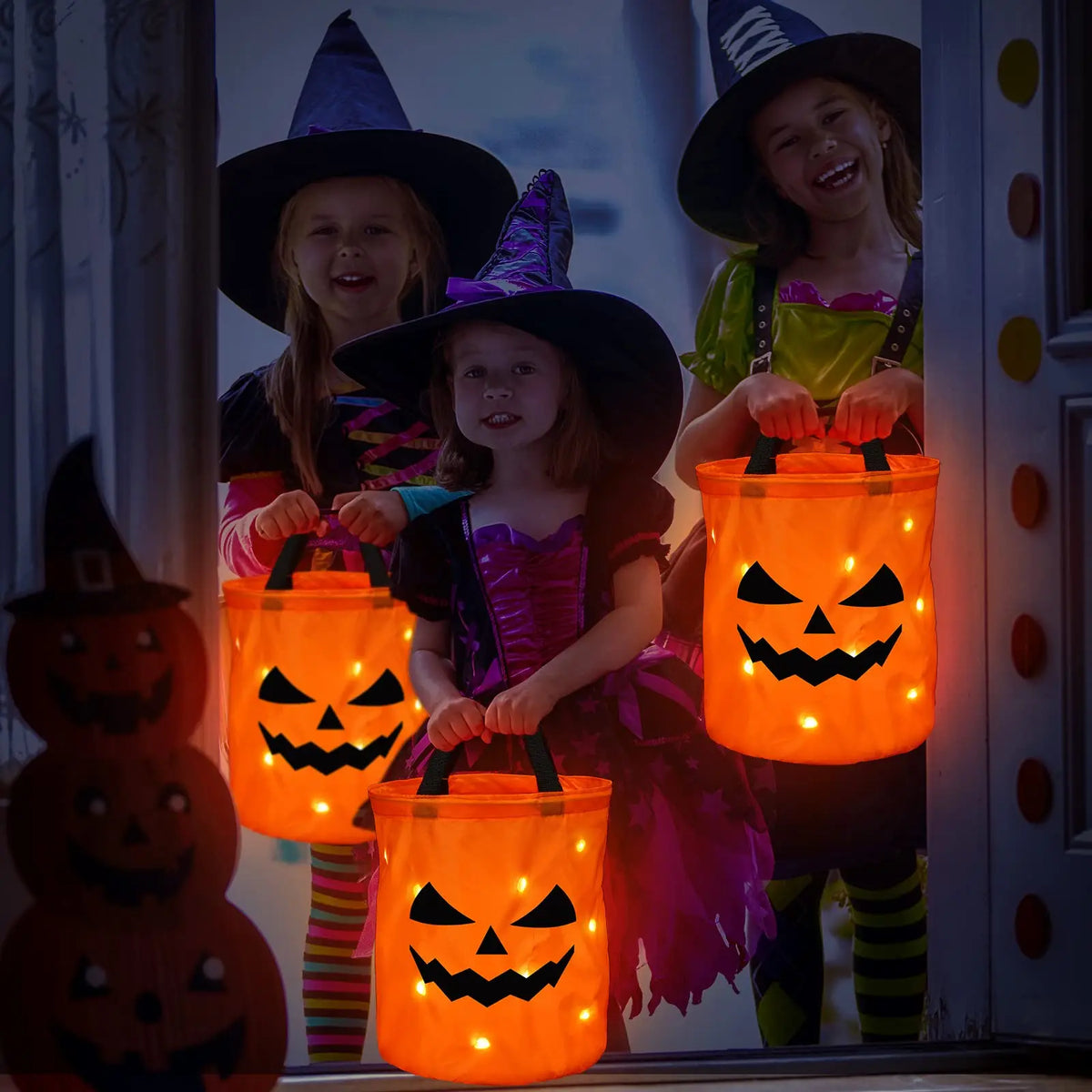 Trick-or-Treat Props Glowing LED Handheld Candy Bag Light Up Pumpkin Candy Bag for Halloween Night Supplies Party Decor