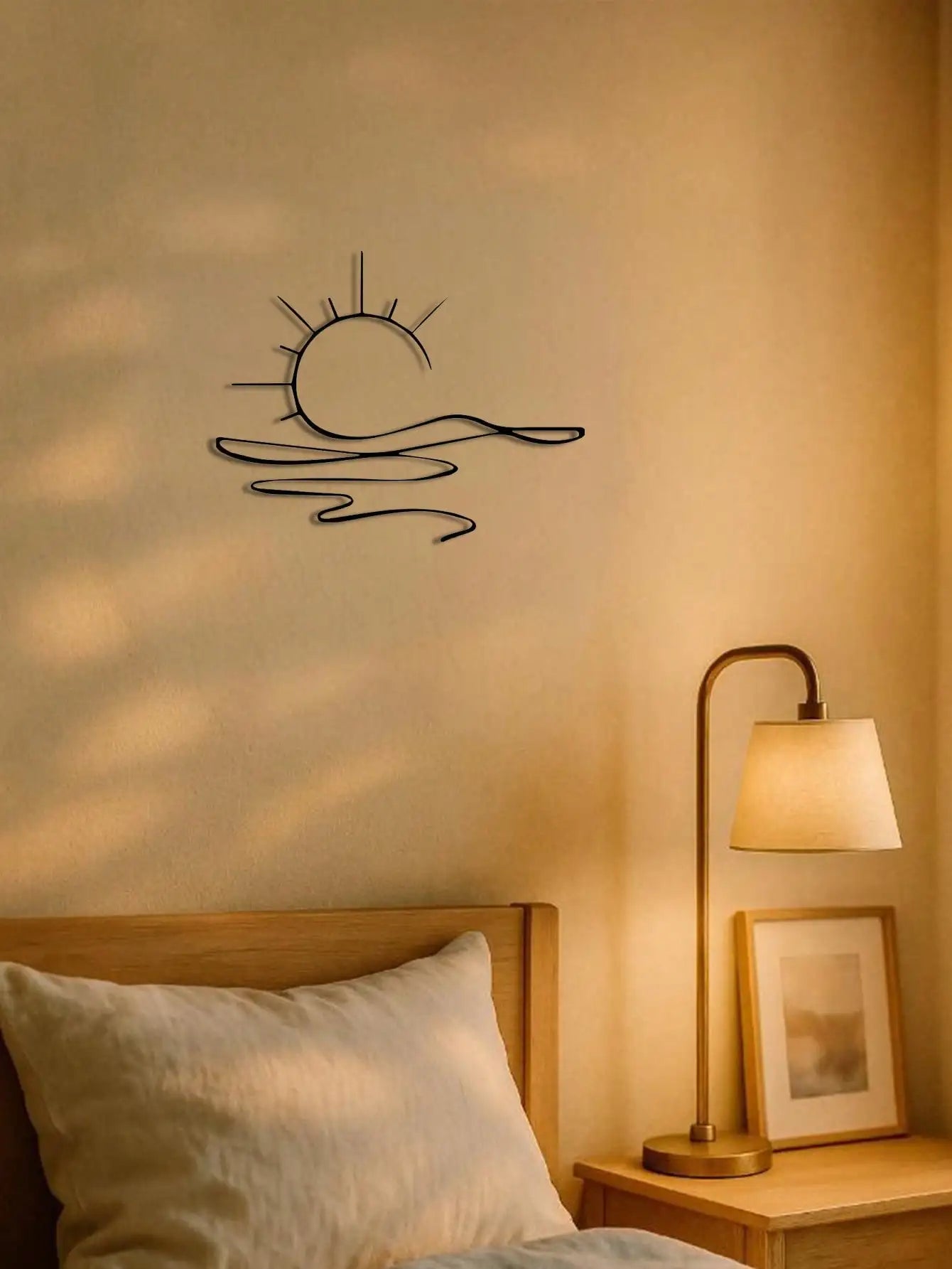 "Minimalist Sunrise Metal Wall Art – Abstract Sun Design, Modern Home Decor & Versatile Gift"