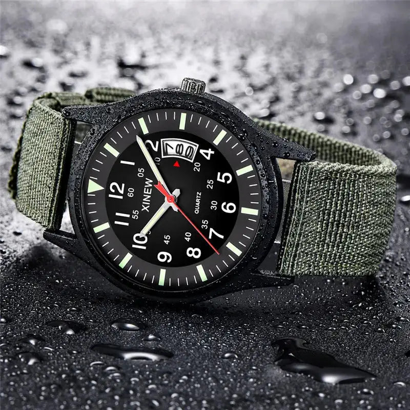 Quartz Movement Sports Watch with Nylon Band and Calendar
