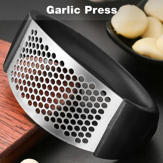 Stainless Steel Garlic Press - Manual Mincer for Fresh Paste, Easy Squeeze Design, Dishwasher Safe, Rust-Proof Kitchen Tool (Sil