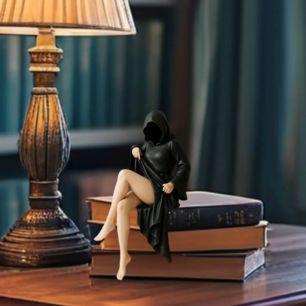 Resin Mysterious Statue Robe Sitting Women Sculpture 3D Sculpture of Mysterious Bookshelf for Tabletop Or Bookshelf Decorations