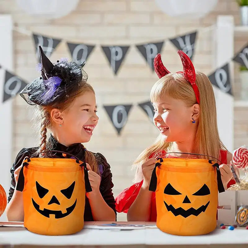 Trick-or-Treat Props Glowing LED Handheld Candy Bag Light Up Pumpkin Candy Bag for Halloween Night Supplies Party Decor