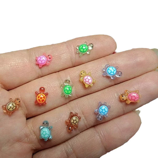 100Pcs Mini Resin Turtles Night Glow Turtle Figurines Realistic Tiny Turtles Small Animals Figures for DIY Fairy Garden Decor